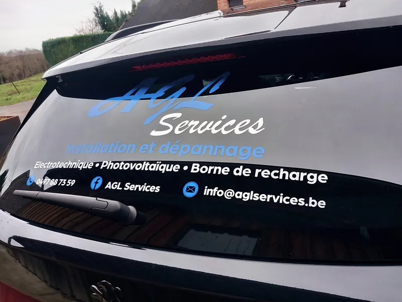 Lettrage de la vitre arrière du véhicule AGL Services
