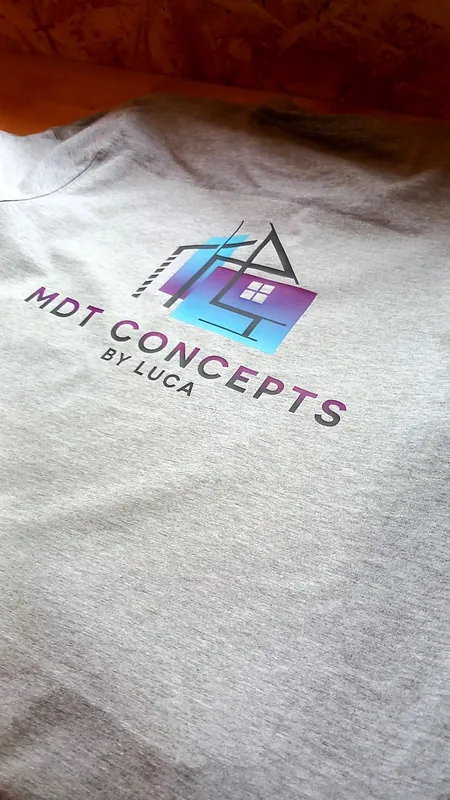 T-shirt gris imprimé au logo MDT Concepts