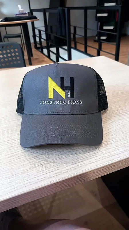 Casquette trucker brodée NH Constructions