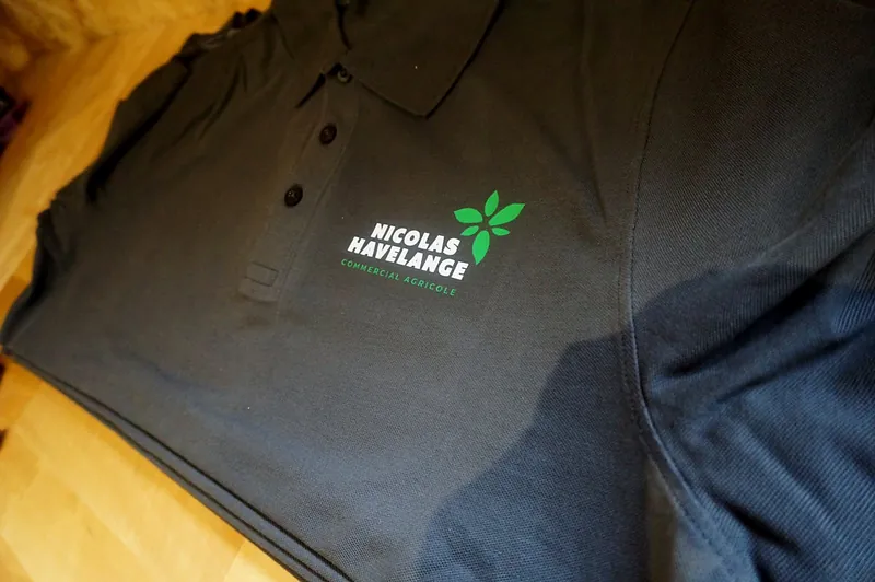 Polo gris Nicolas Havelange, commercial agricole